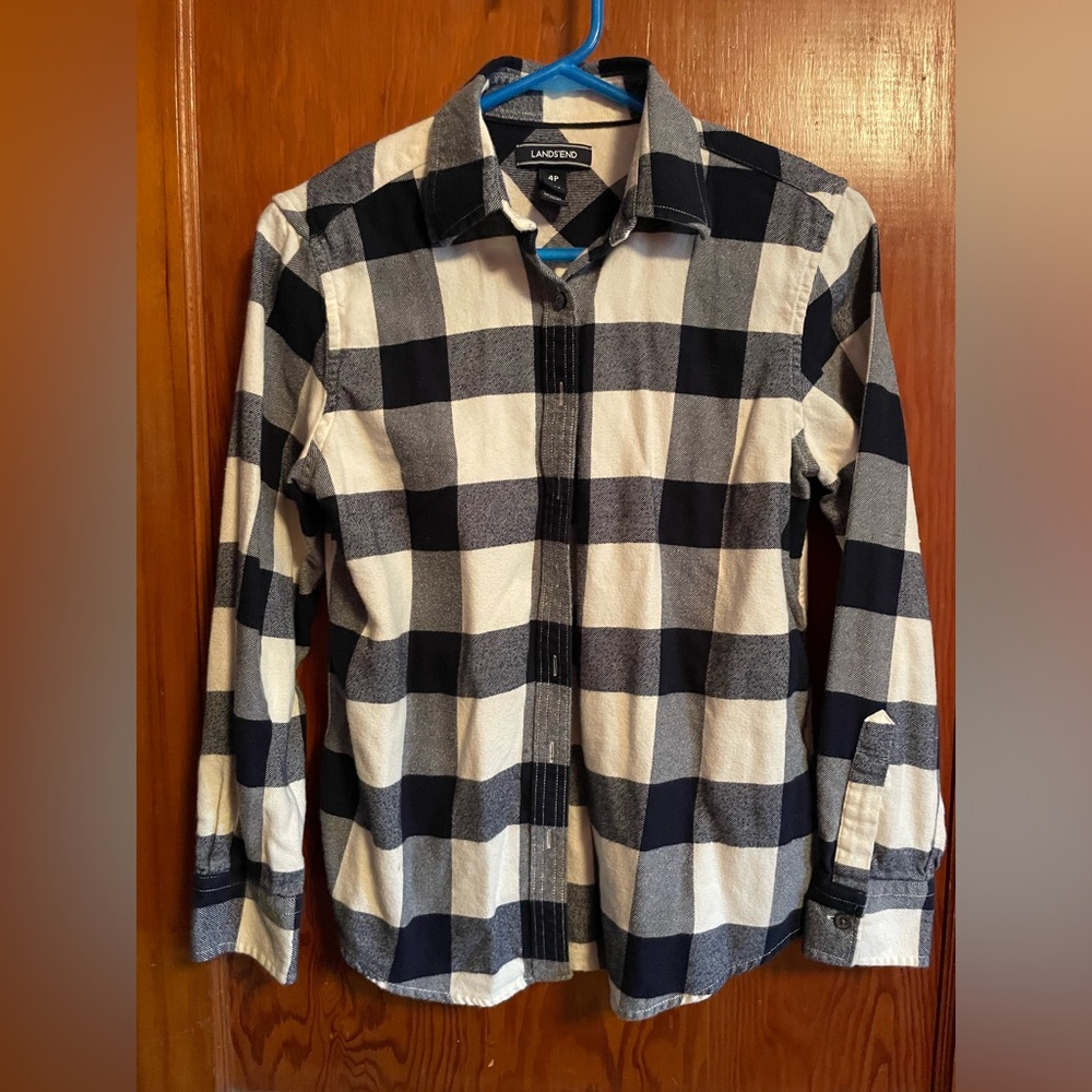 Land’s End flannel shirt. Soft and comfortable. Size 4P.